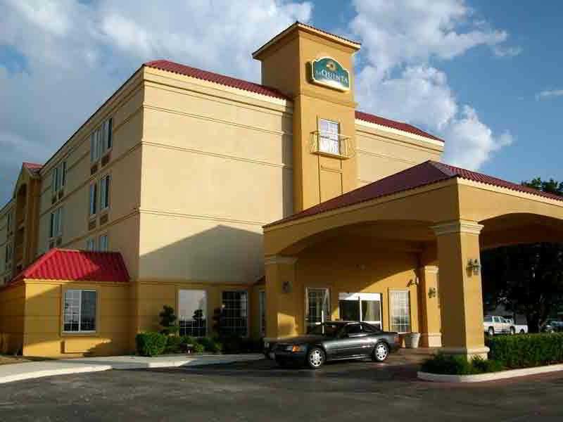 La Quinta Inn & Suites Талса Екстер'єр фото