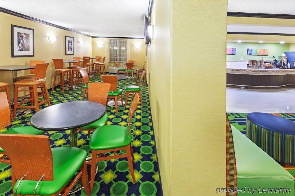 La Quinta Inn & Suites Талса Екстер'єр фото
