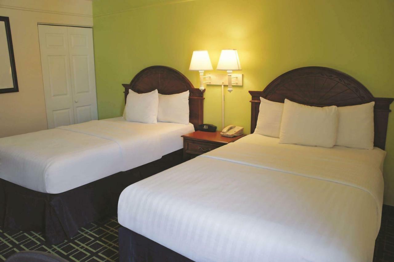 La Quinta Inn & Suites Талса Екстер'єр фото