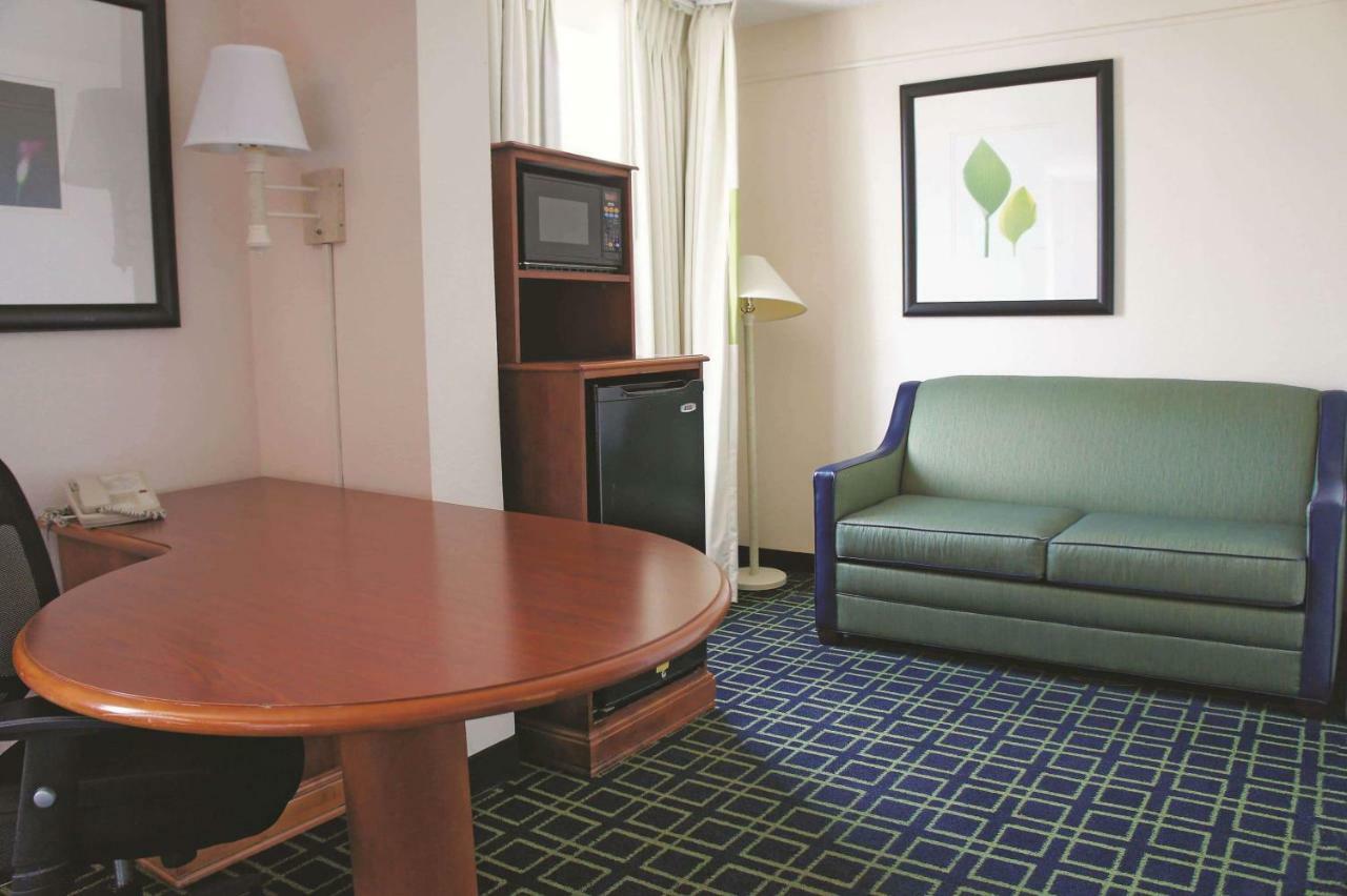 La Quinta Inn & Suites Талса Екстер'єр фото
