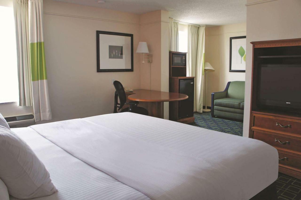 La Quinta Inn & Suites Талса Екстер'єр фото